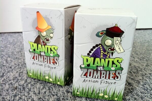 Pflanzen gegen Zombies - zwei Actionfiguren zu verlosen