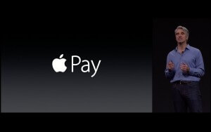 Craig Federighi stellt die Neuerungen von Apple Pay vor (Bildrechte: Apple)
