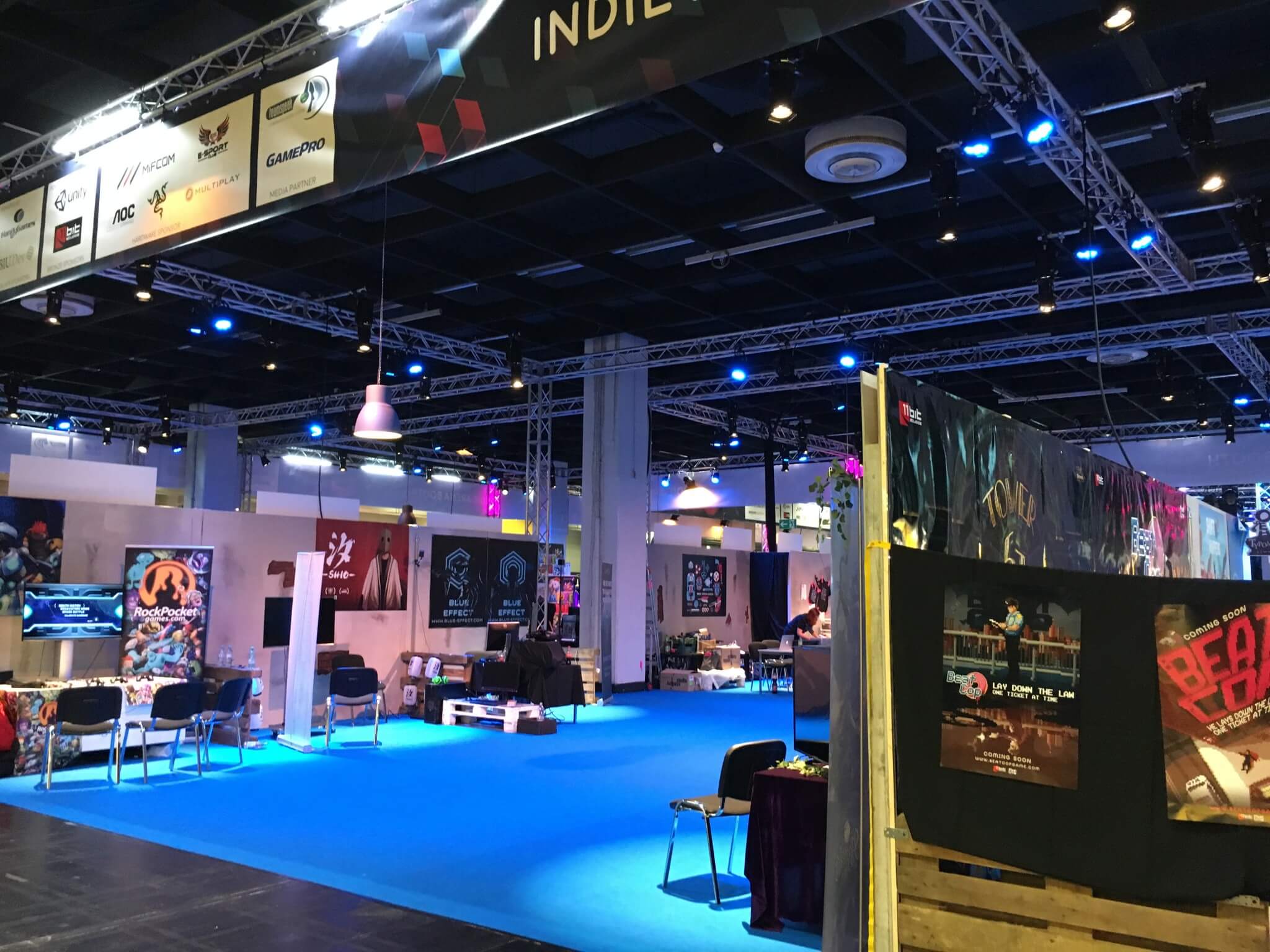 Gamescom 2016 – die riesige Indie Arena Booth