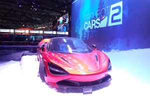 Gamescom 2017: Project Cars 2 mit einem…nunja…Auto am Stand